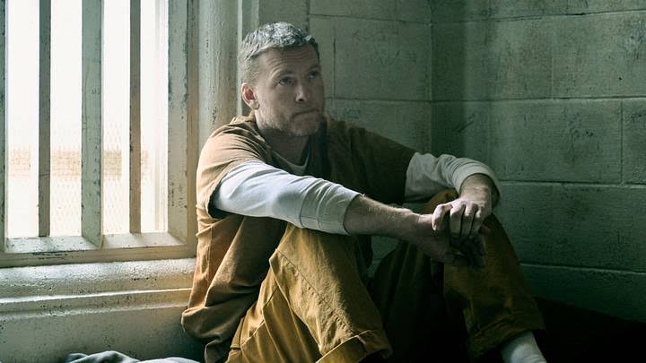 David Burroughs (Sam Worthington)