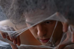 Peter Parker / Örümcek Adam (Tom Holland)