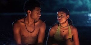 Kiara (Madison Bailey) ve Pope (Jonathan Daviss)